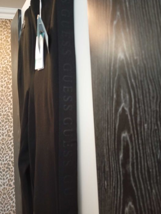 Шикарные узкие брюки от дорогого бренда, М, с бирками!