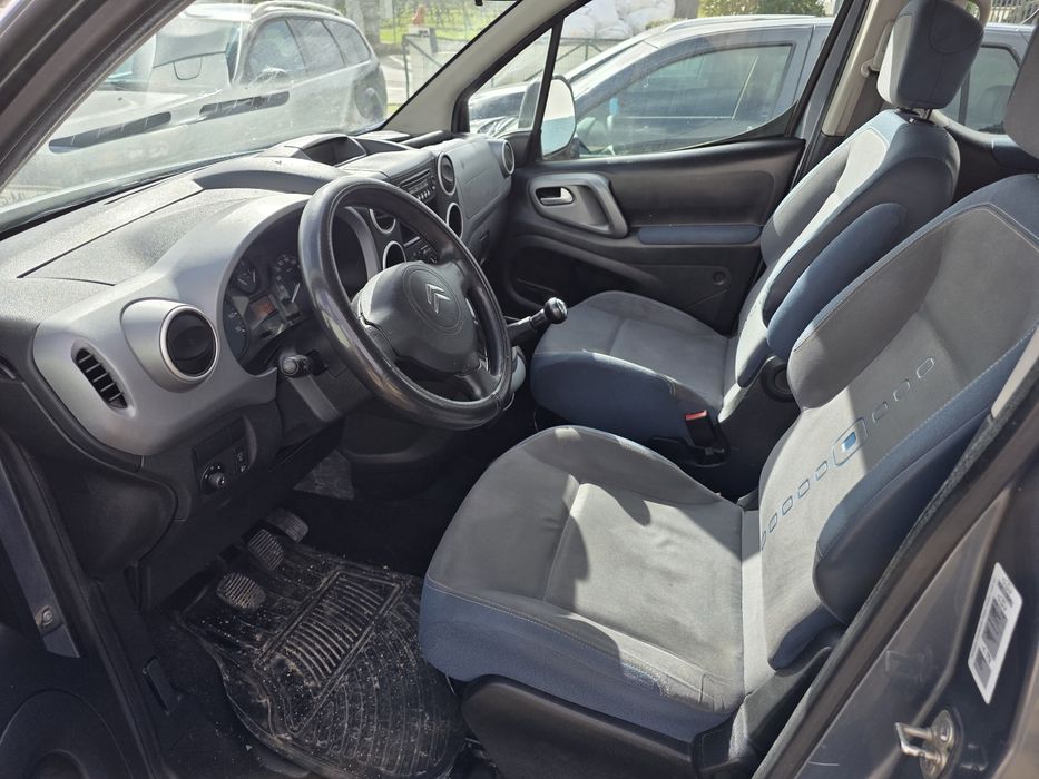 Carrinha Berlingo multispace 5 lugares