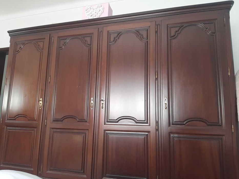 Roupeiro de 4 portad