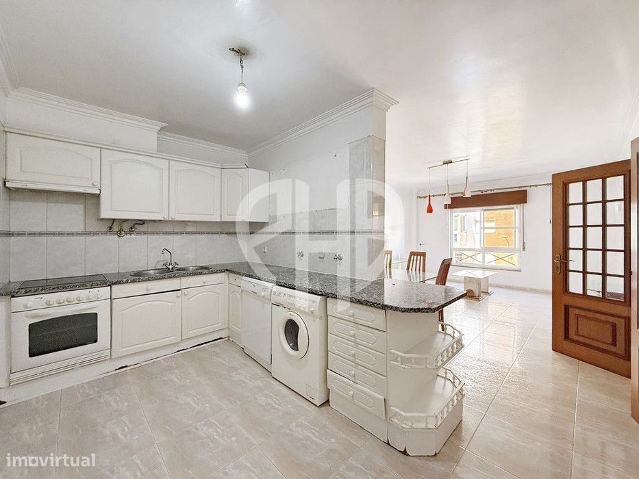 Apartamento T2 // Tapada das Mercês