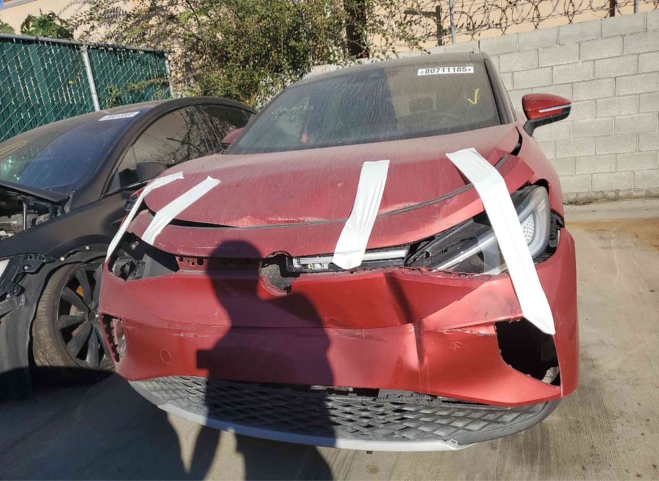 Volkswagen ID.4 2022 82kw в дорозі