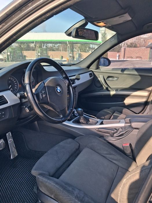 Продам BMW 318i E90