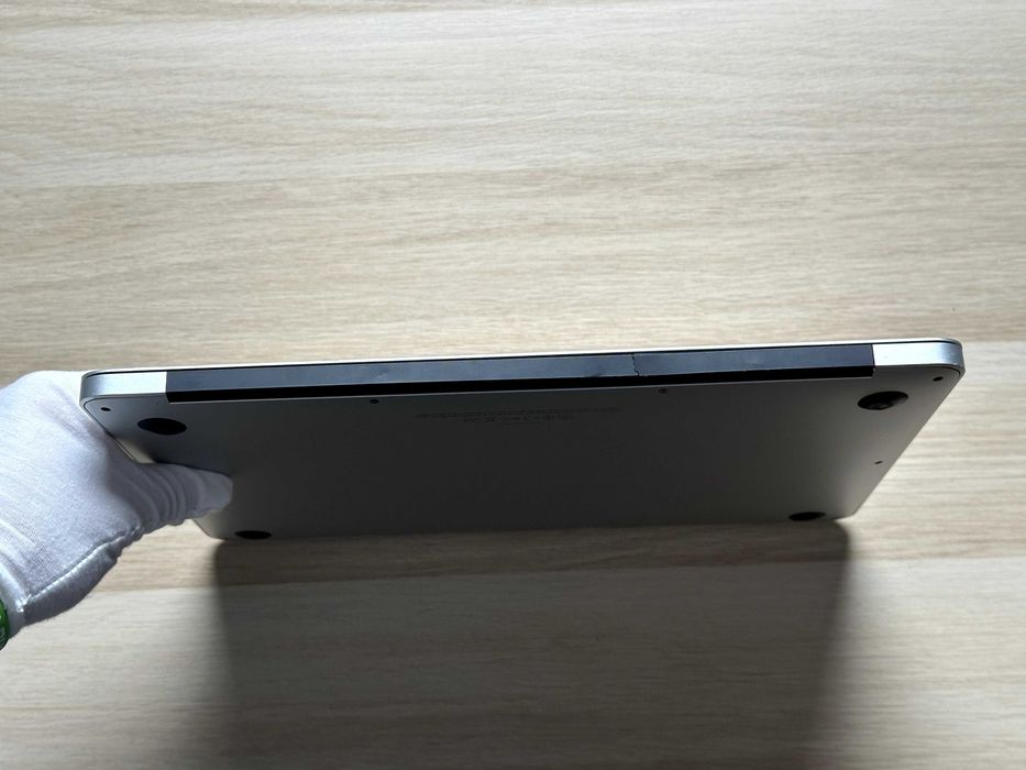 Topcase z ekranem MacBook Air 13" A1369 (2010–2011)