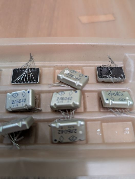 Мікросхеми 2ТК041; 2ЛБ042