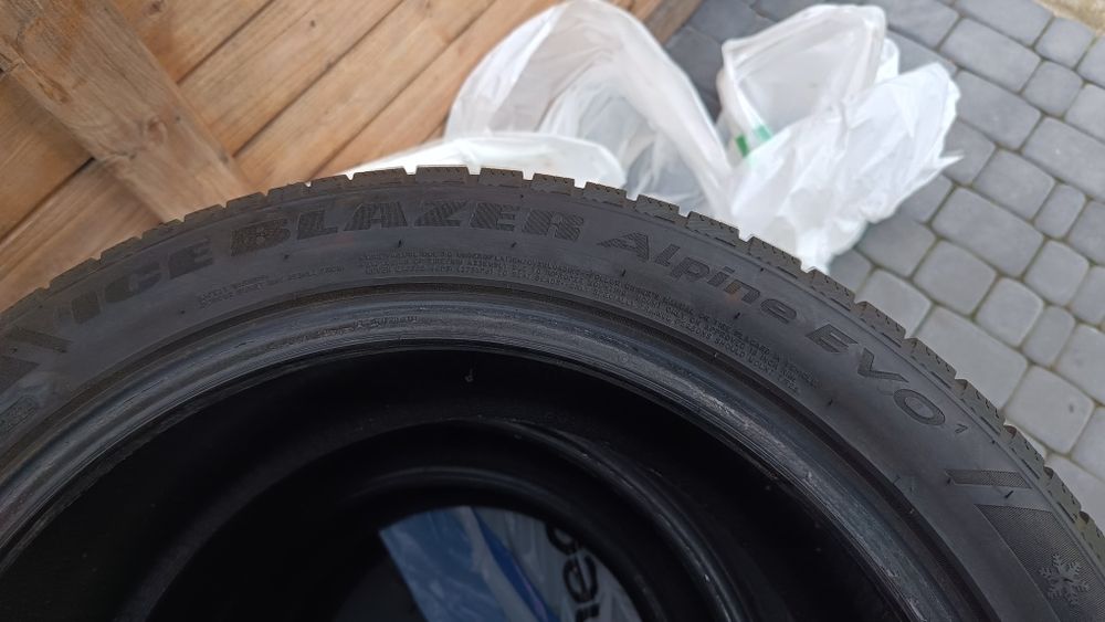 Opony zimowe sailun 245/45R19 102W