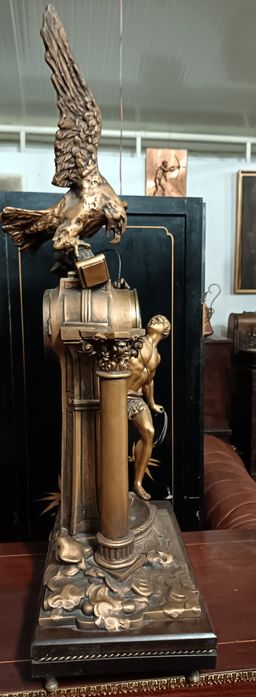 Relógio com águia64741105147651122