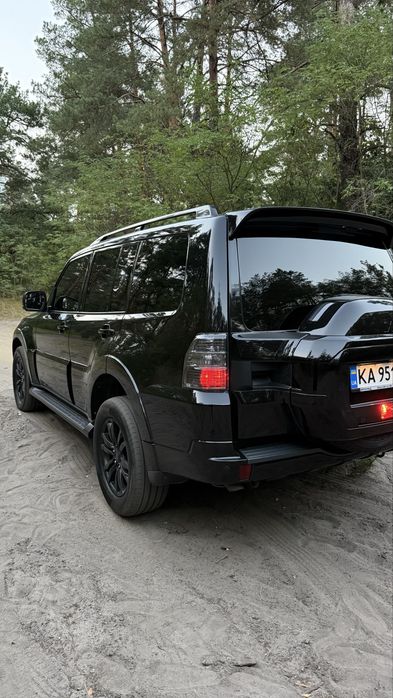 Mitsubishi Pajero Wagon 2018 3.0 газ - бензин