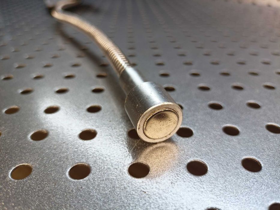 Chwytak magnetyczny elastyczny 510 mm / 2 kg Sata ST64102ST