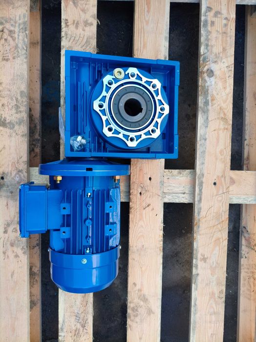 Silnik elektryczny 1.1kw  Z przekładnią motoreduktor reduktor