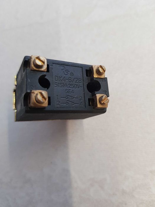 Wyłącznik przełącznik kołyskowy szlifierka kątowa DK4-6/2B