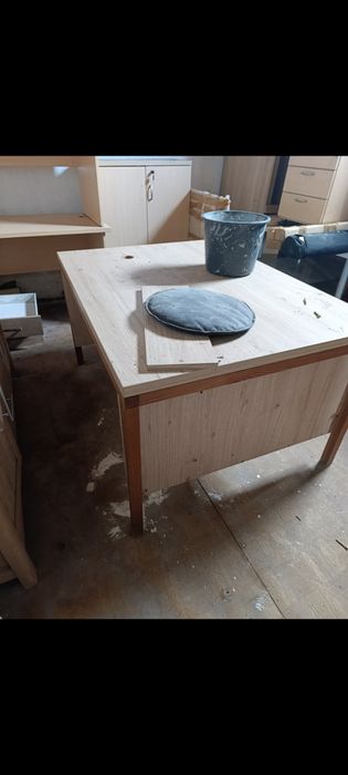 Komoda meble stół