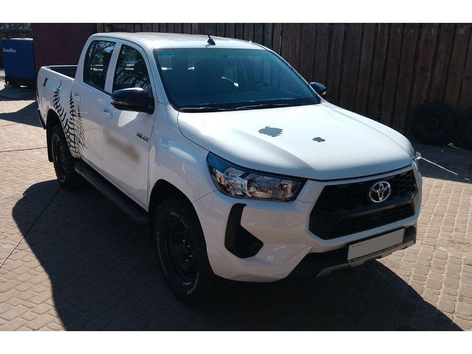 Toyota Hilux 2015- рр. Бокові пороги Allmond Black (2 шт., алюміній)