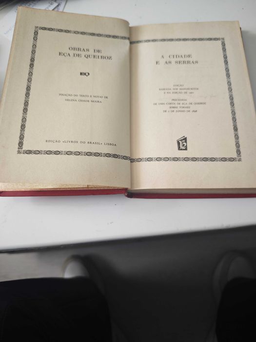 Livro de Eça de Queirós "A Cidade e as Serras"