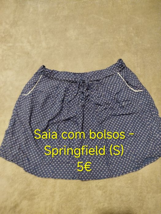 Roupas femininas em bom estado