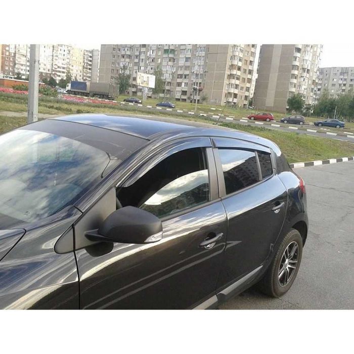 Вітровики (дефлектори вікон) на будь-яке авто – Якість та стиль!