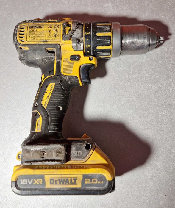 Wkrętarka DEWALT DCD795 + akumulator 2 AH Wkrętarka