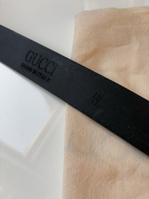 Skórzany czarny pasek z dużą ozdobną klamrą z perłami GG 105 cm