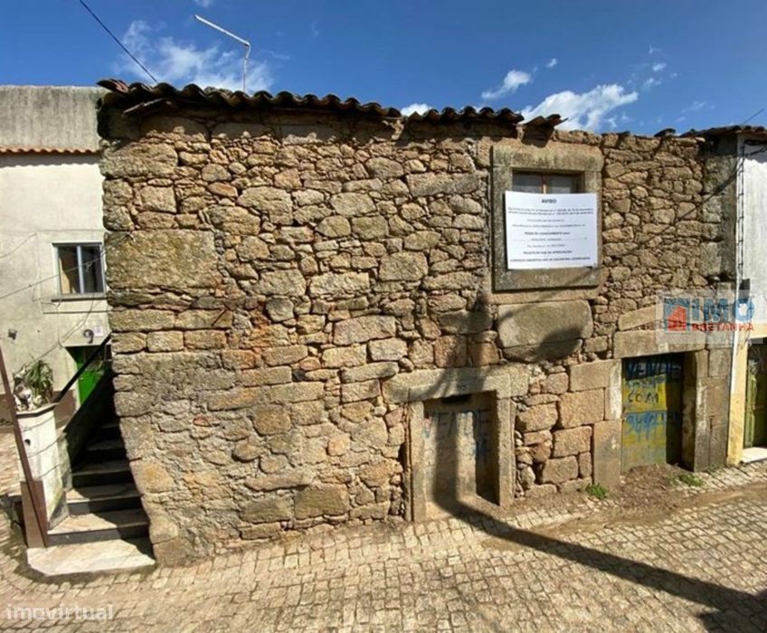 T3 House for Reconstruction in Lardosa
