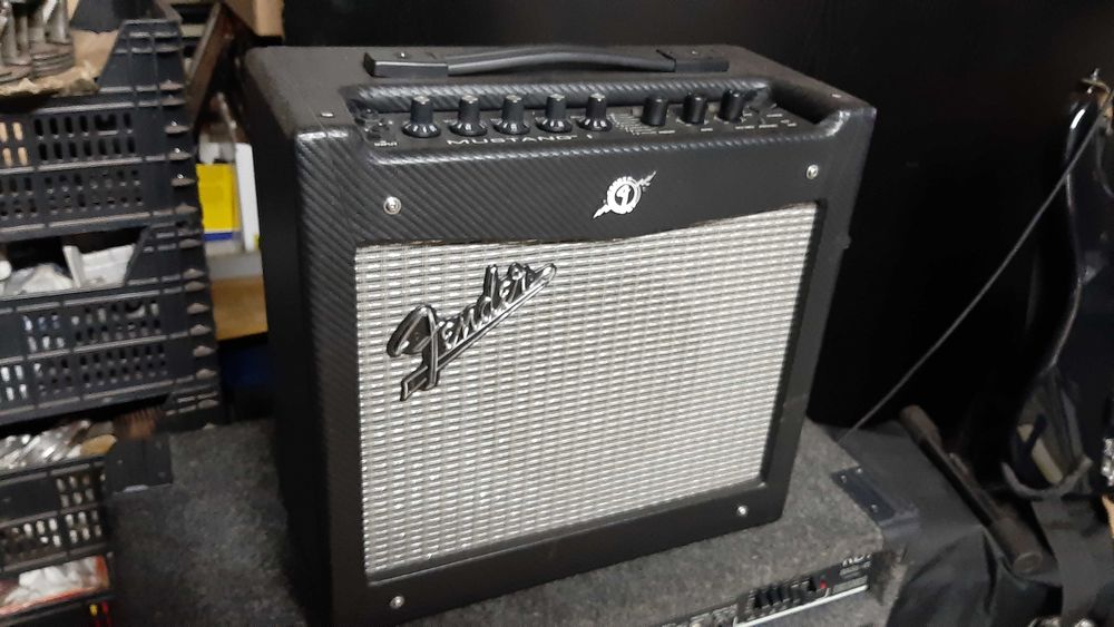 Wzmacniacz Fender Mustang karta USB Gitara Bas Kolumna  Głośnik 20W + dodatkowe