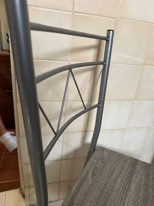 Mesa de Jantar com Cadeiras