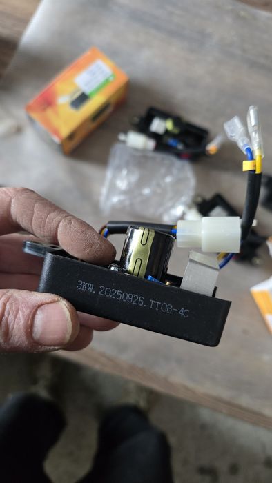 Автоматичний регулятори напруги до  генераторів