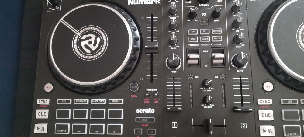 Numark mixtrack pro fx