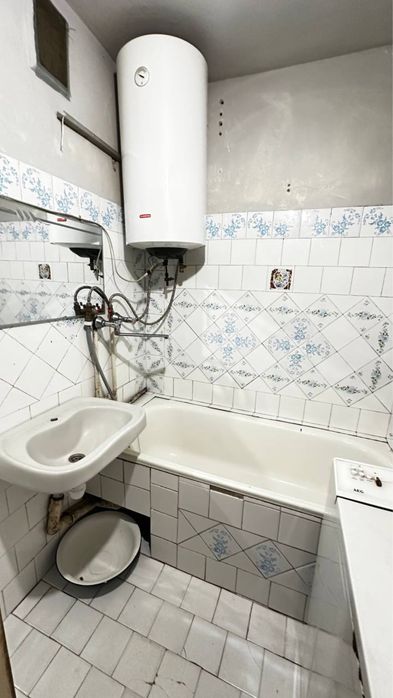 Продається простора 3-кімнатна квартира в м.   Борислав.