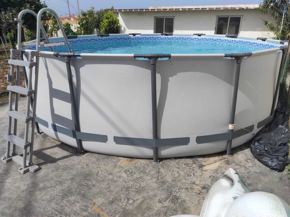 Piscina BESTWAY STEEL PRO MAX circular 457x122cm (2 meses de utilização)