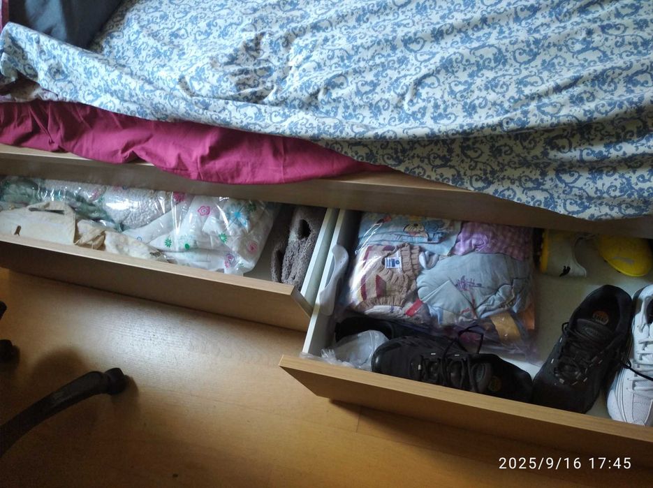 Cama solteiro + estante