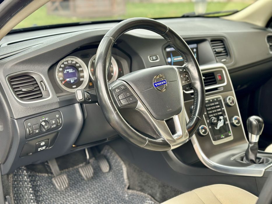 Volvo V60 2013 рік 1.6 diesel