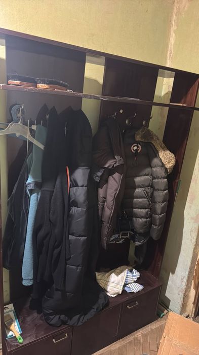 Віддам безкоштовно шафу і стінку все що позначене фіолетовим