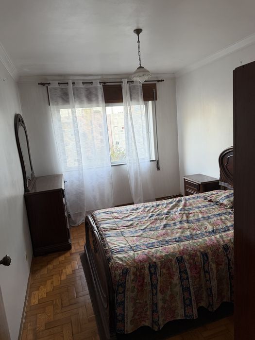 Quarto para arrendar alugar