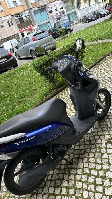 Honda vision 2013 troco Carnide • OLX.pt