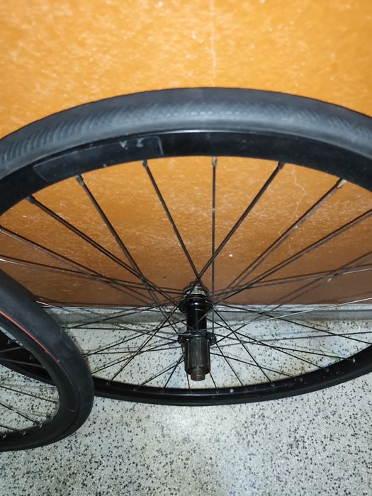 Rodas blackjack com Cubos shimano de eixo de última geração