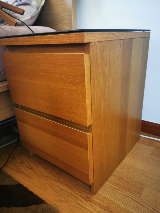 Mesa de Cabeceira Malm