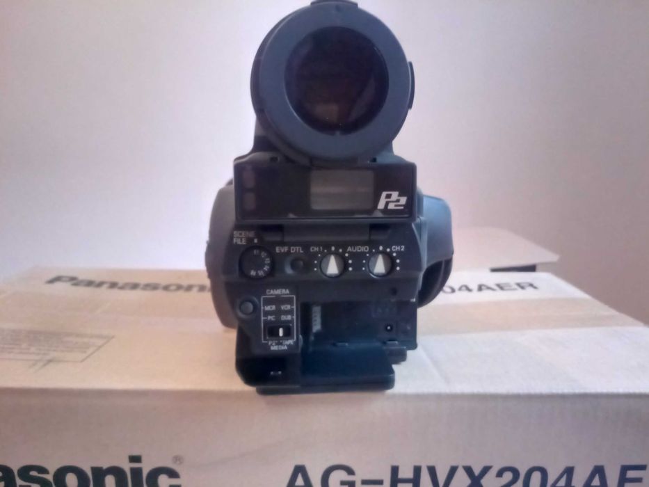 Профессиональная видеокамера Panasonic AG-HVX204AER; НА 2-sim