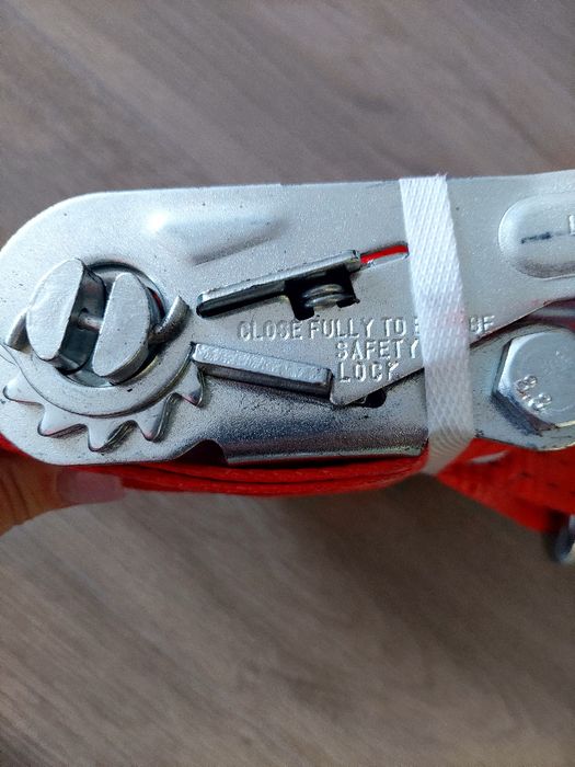 Стяжний/ремінь/із/храповим/механізмом//стяжні/для/фури/трищотки