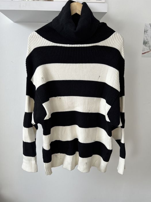 Sweter zara uniwersalny golf czarno Biały z dziurami