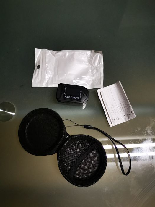 Oximetro novo com portes incluídos