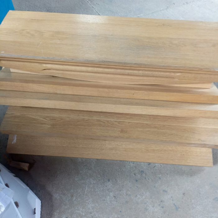 Stopnie schodów dąb