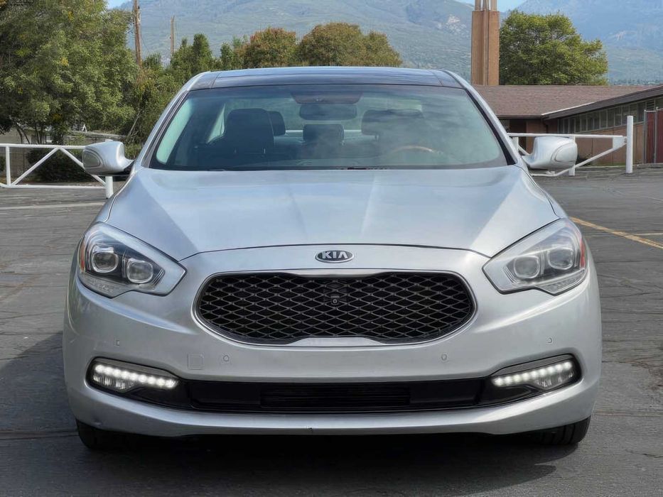 Kia K900 Premium      2015