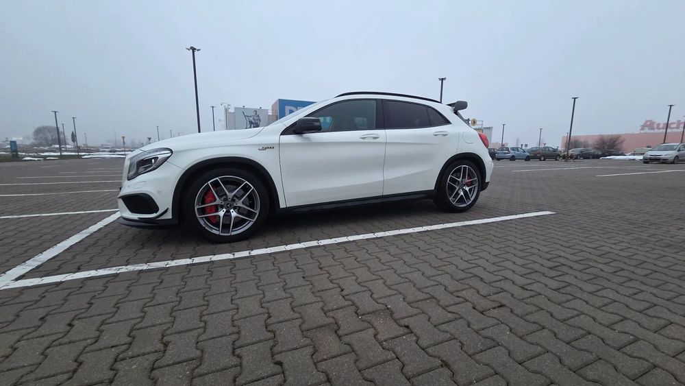 Mercedes-Benz GLA GLA 45 AMG Performance