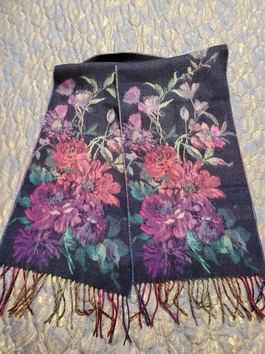 Шарф "Laura Ashley "