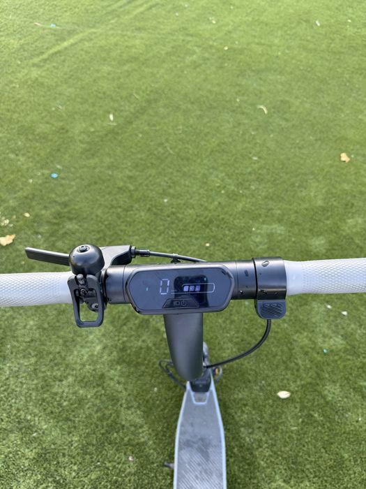Segway Ninebot E2 — Trotinete Elétrica