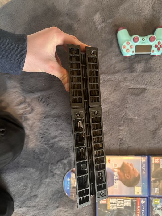 Konsola ps4 po serwisie 100% sprawna