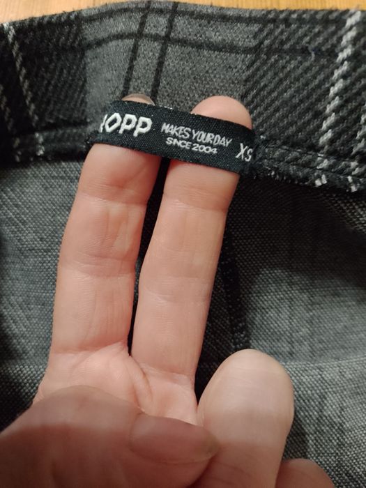 Spódnica dopasowana mini w kratę XS Cropp
