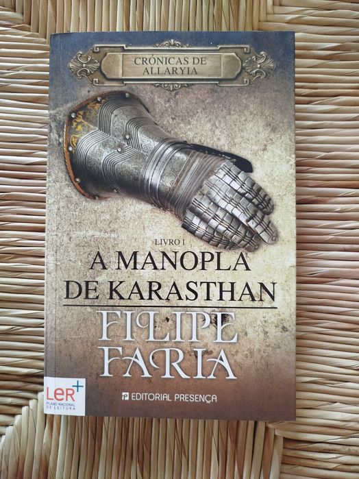 A Manopla de Karasthan Crónicas de Allaryia - Livro I