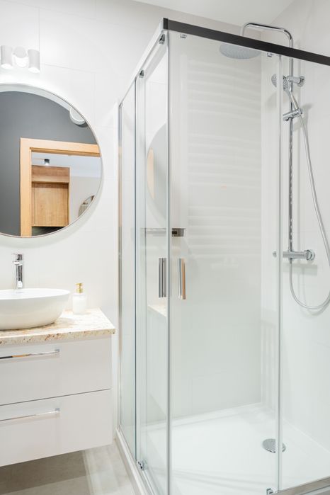 Stylowy Apartament w Jastrzębiej Górze Blisko Plaży | Basen | Jacuzzi | Prywatny Balkon