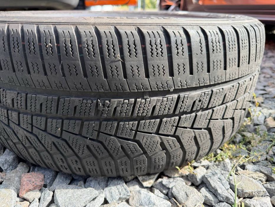 Hankook 225/45/R18. Зима. Комплект 8000 тыс грн.
