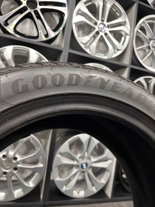 Зимові шини 245/45 R18 100V XL GOODYEAR ULTRAGRIP 8 PERFORMANCE * MO (Demo)